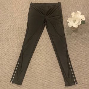 🌹VINTAGE Miley Cyrus Throw-back Shinny Super Stretch Black Leggings